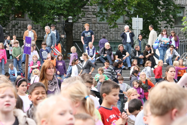 gal/2010/2010 Saitentwist Weltkindertag Burgplatz Essen 20.09.JugendhilfegGmbH Essen/2010 Saitentwist Weltkindertag Burgplatz Jugend Hilfe gGm20.09. 049.jpg